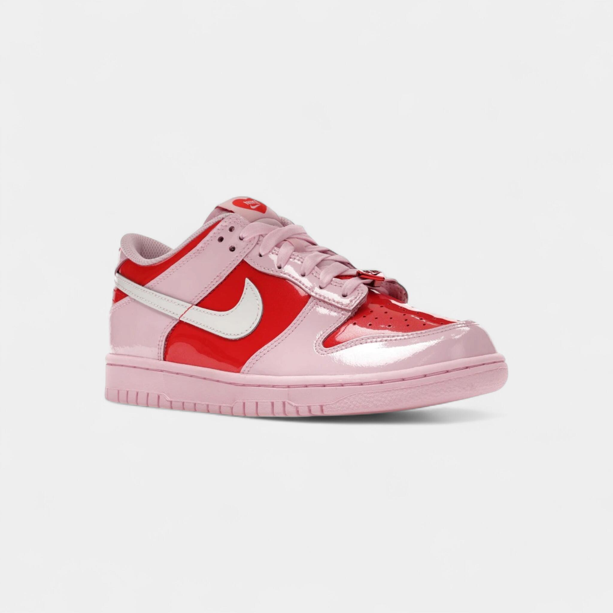 Nike Dunk Low Valentine's Day (2026) (GS) 2/5
