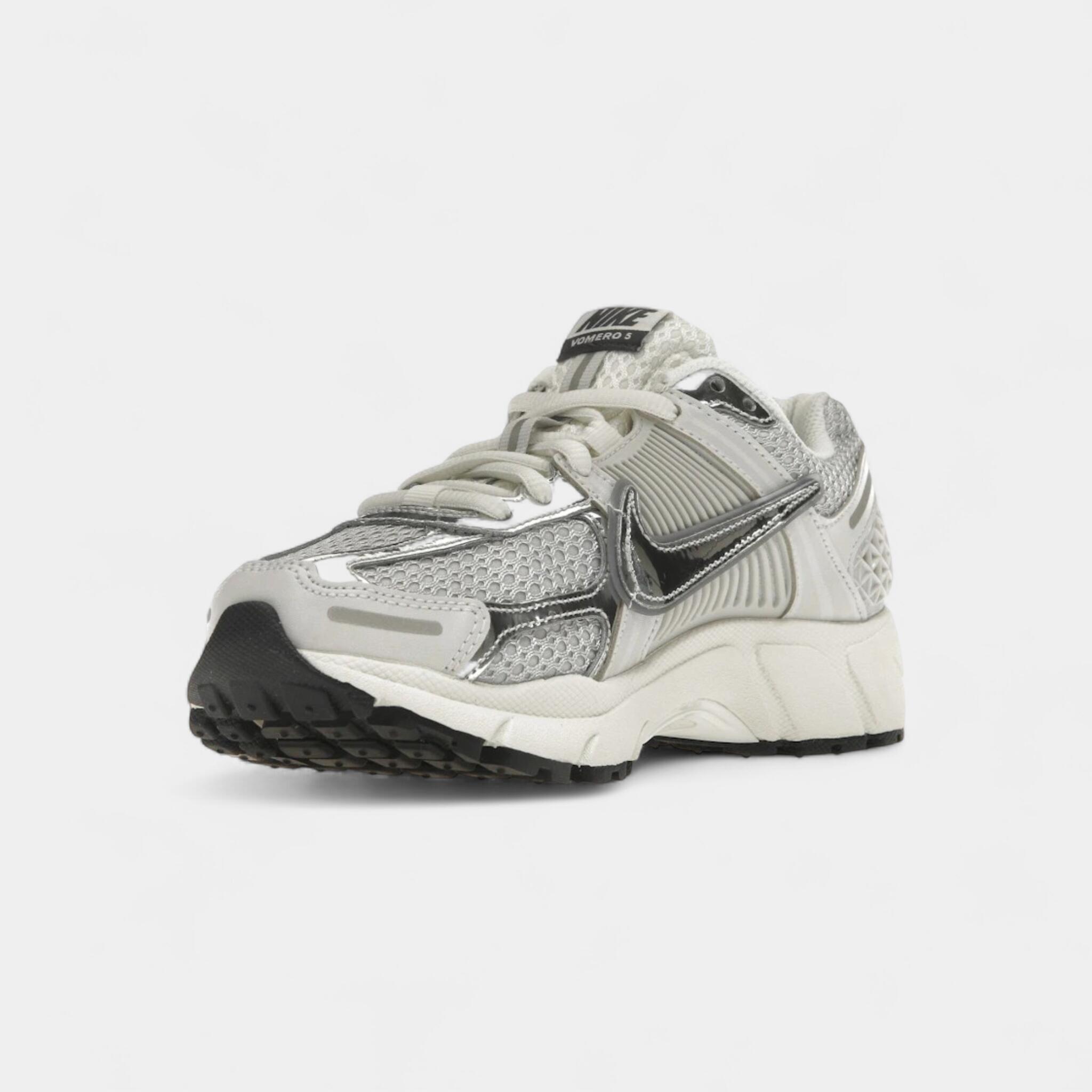 Nike Zoom Vomero 5 Photon Dust Metallic Silver (Women's) 3/5