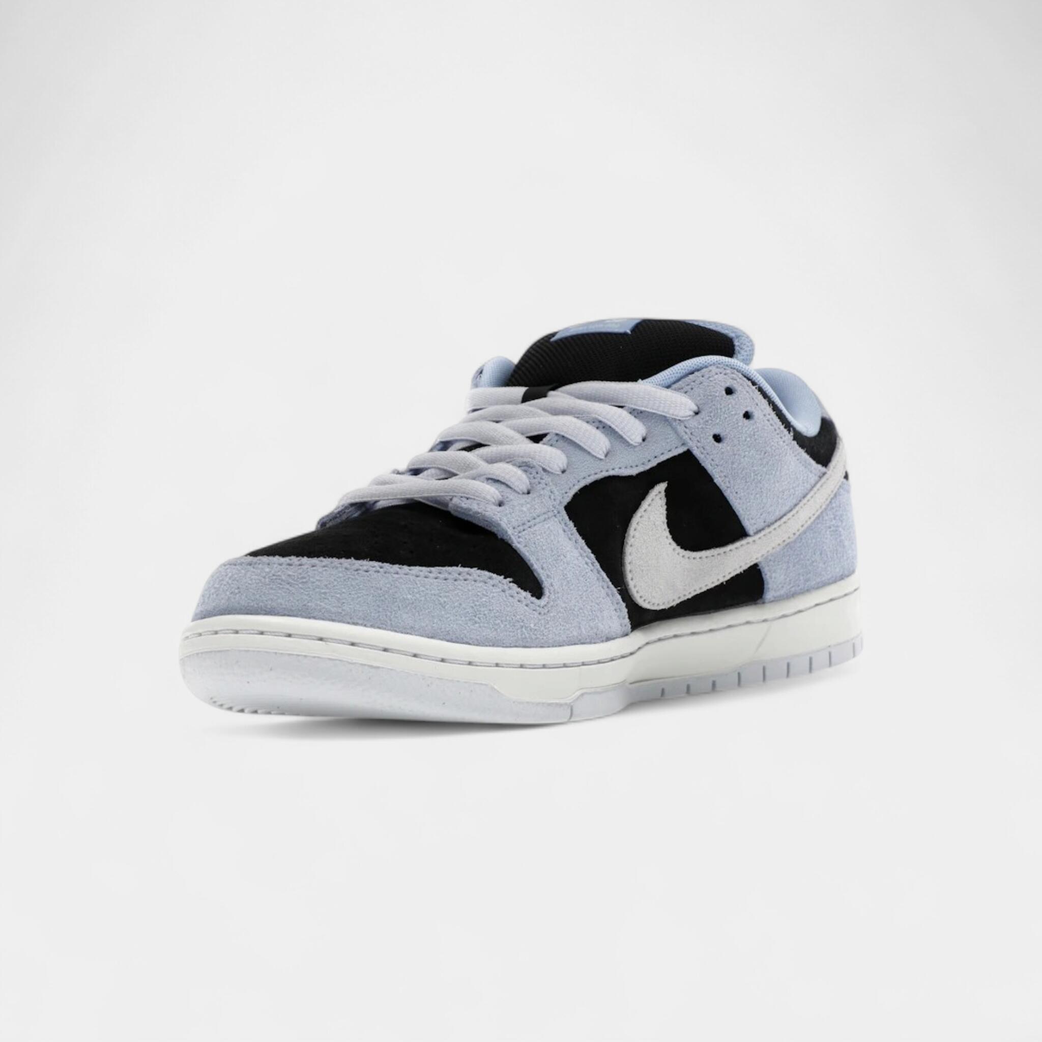 Nike SB Dunk Low Black Aluminum 3/5