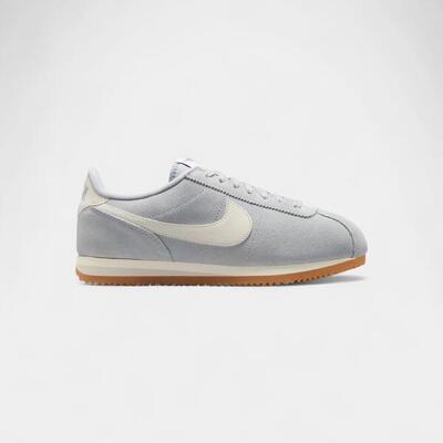 Nike cortez light smoke grey sail gum (women's)