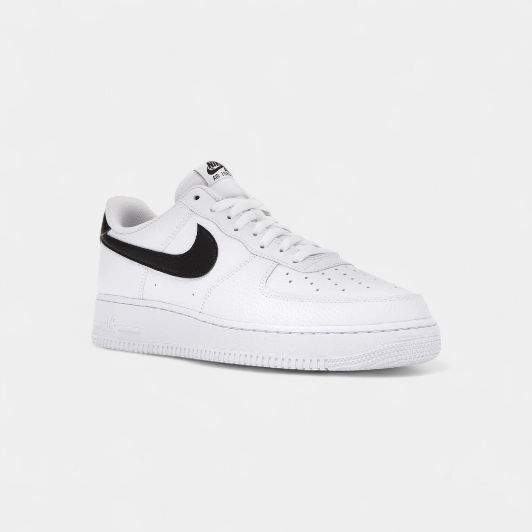 Nike Air Force 1 Low '07 White Black Pebbled Leather 2/5