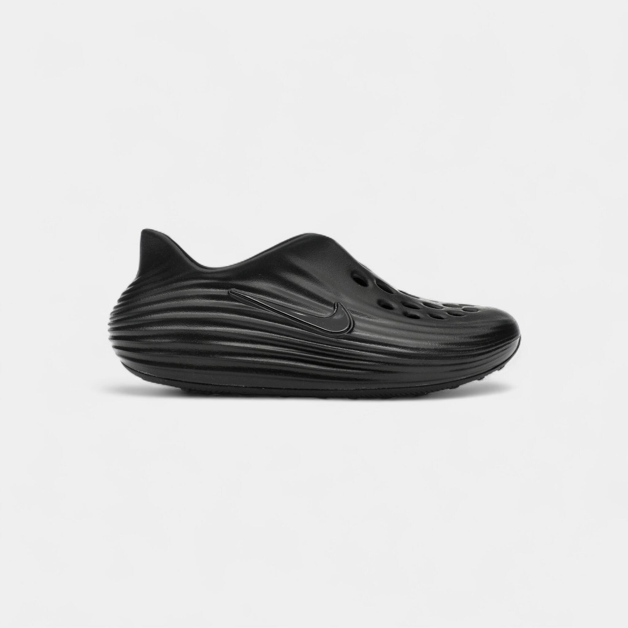 Nike ReactX Rejuven8 Triple Black 1/4