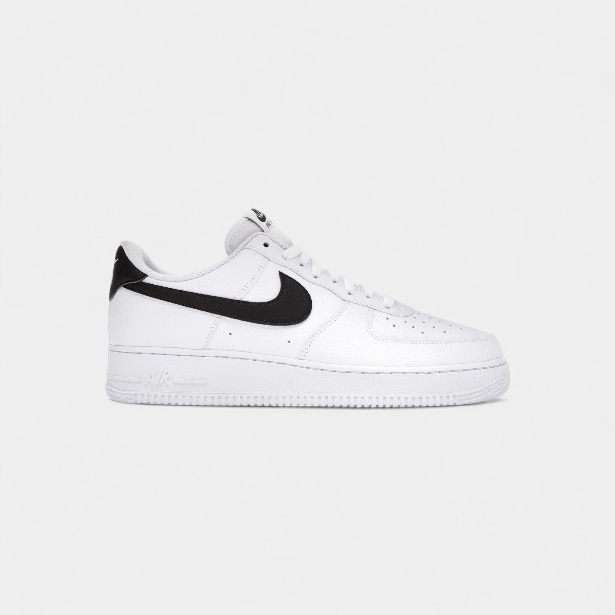 Nike Air Force 1 Low '07 White Black Pebbled Leather 1/5