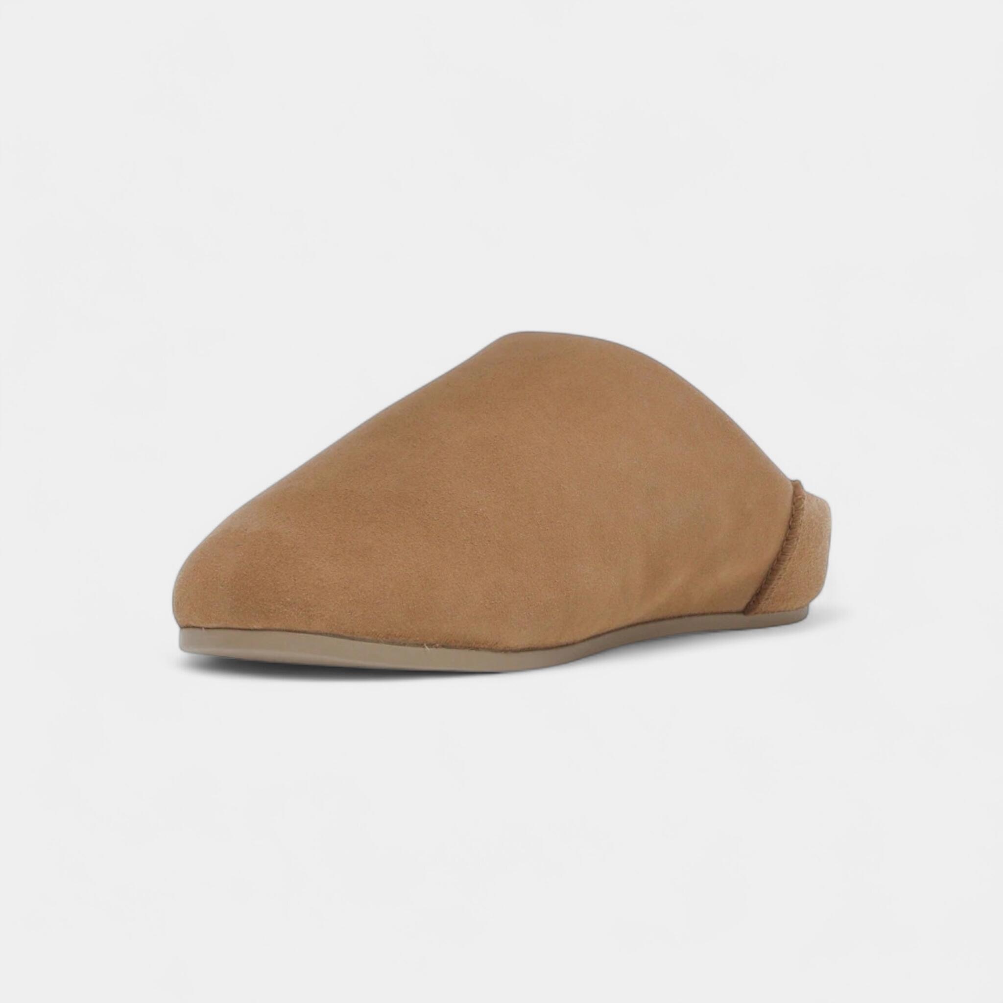 UGG Elea Slip-On Slipper Chestnut (Women's) 3/4