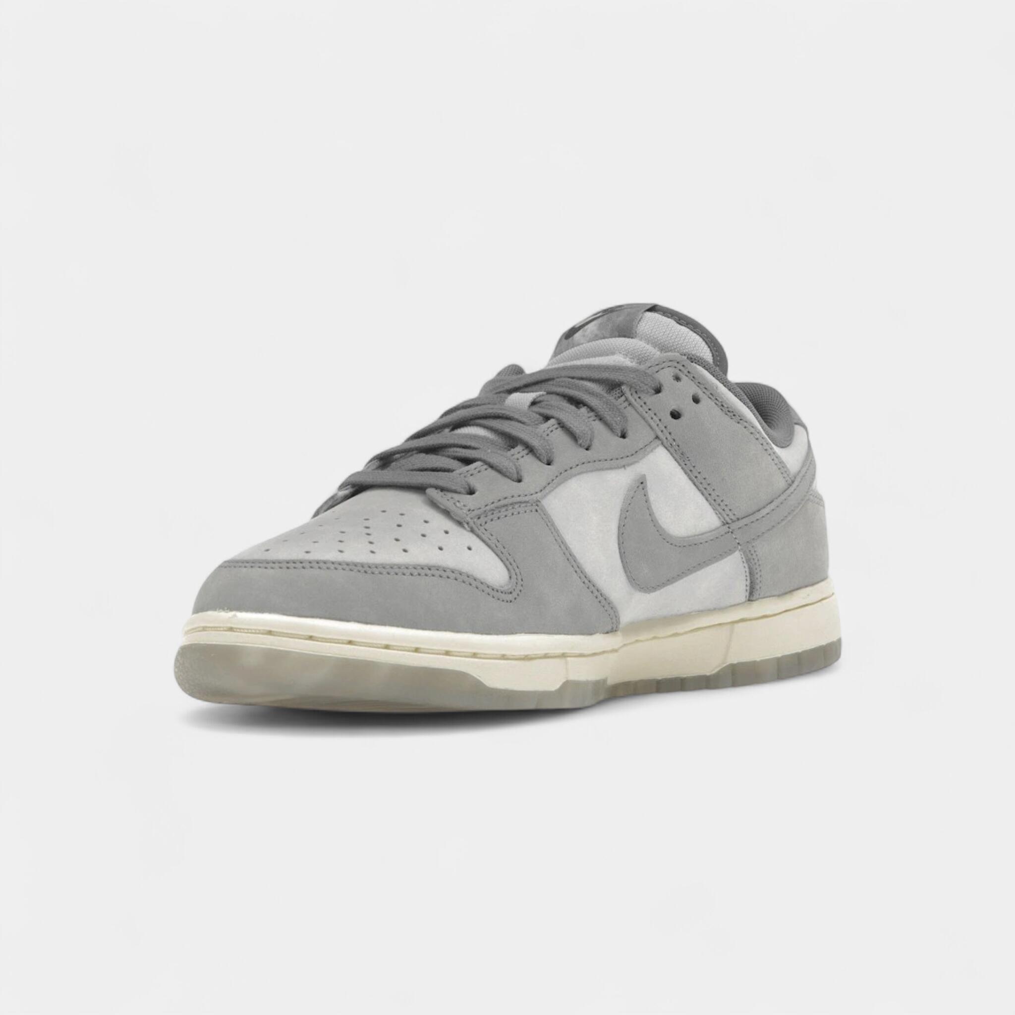 Nike Dunk Low Cool Grey Football Grey (Women's) 3/5