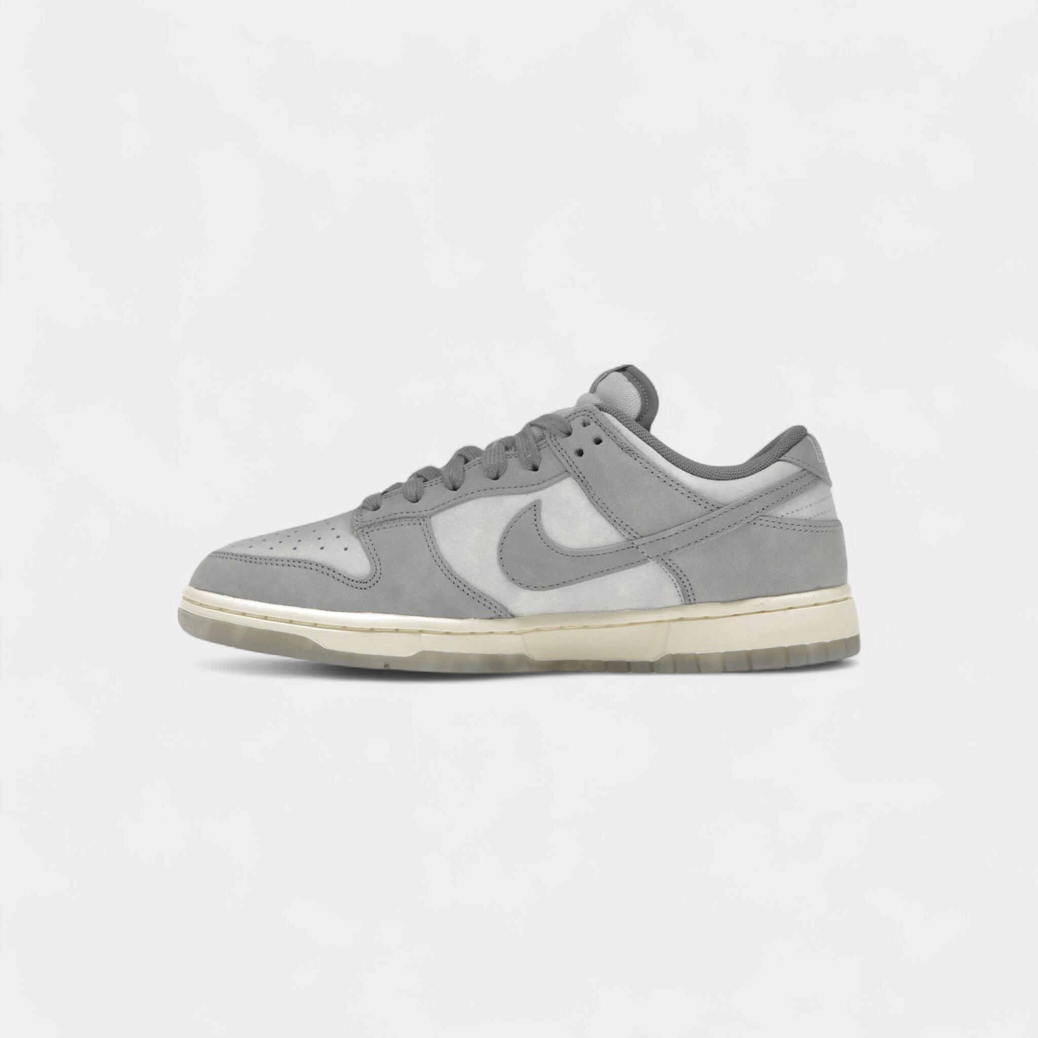 Nike Dunk Low Cool Grey Football Grey (Women's) 4/5