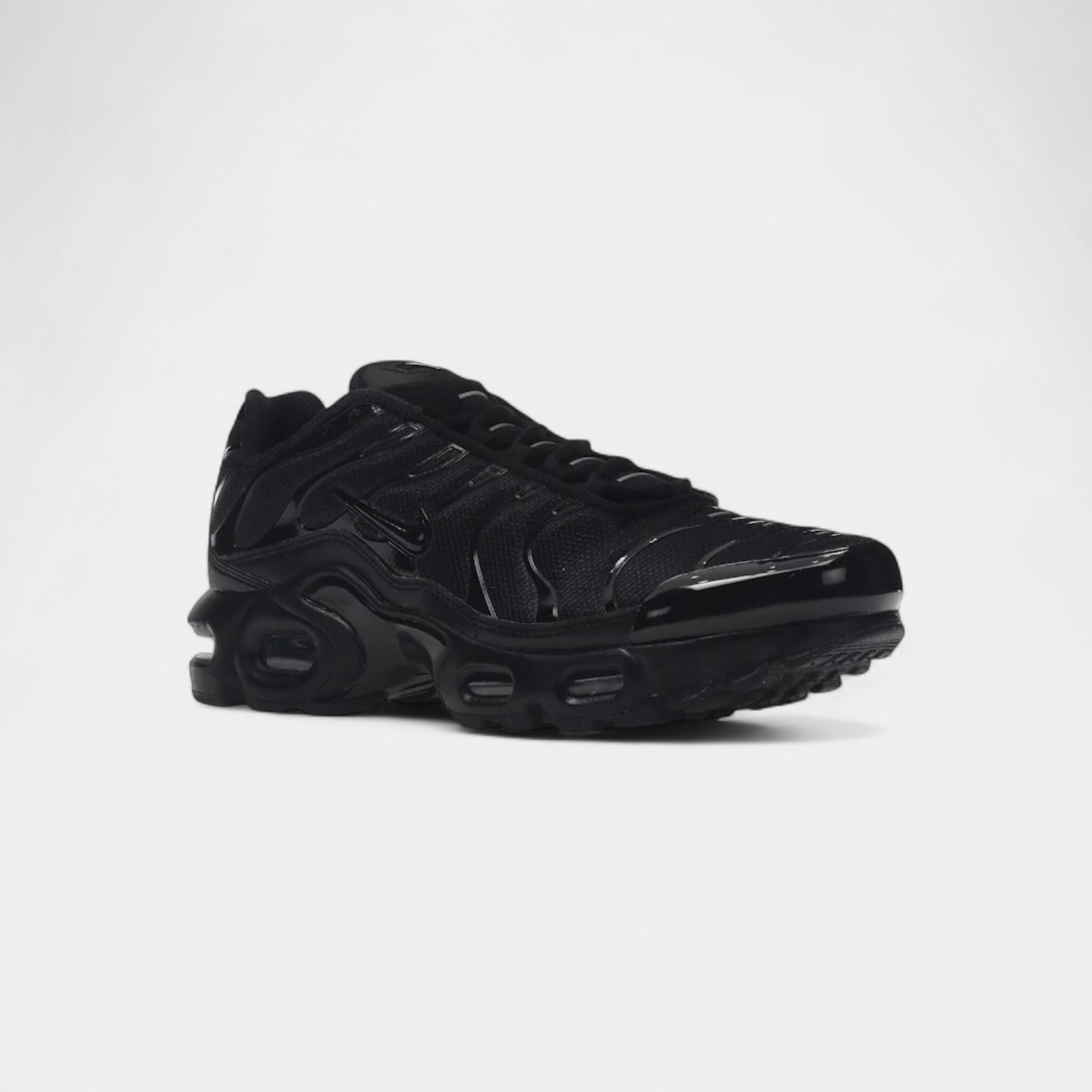 Nike Air Max Plus Triple Black (GS) 2/4