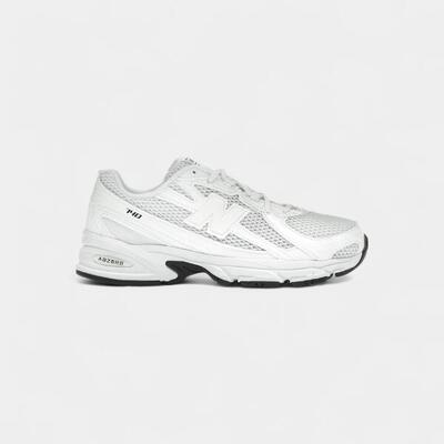 New Balance 740 Triple White
