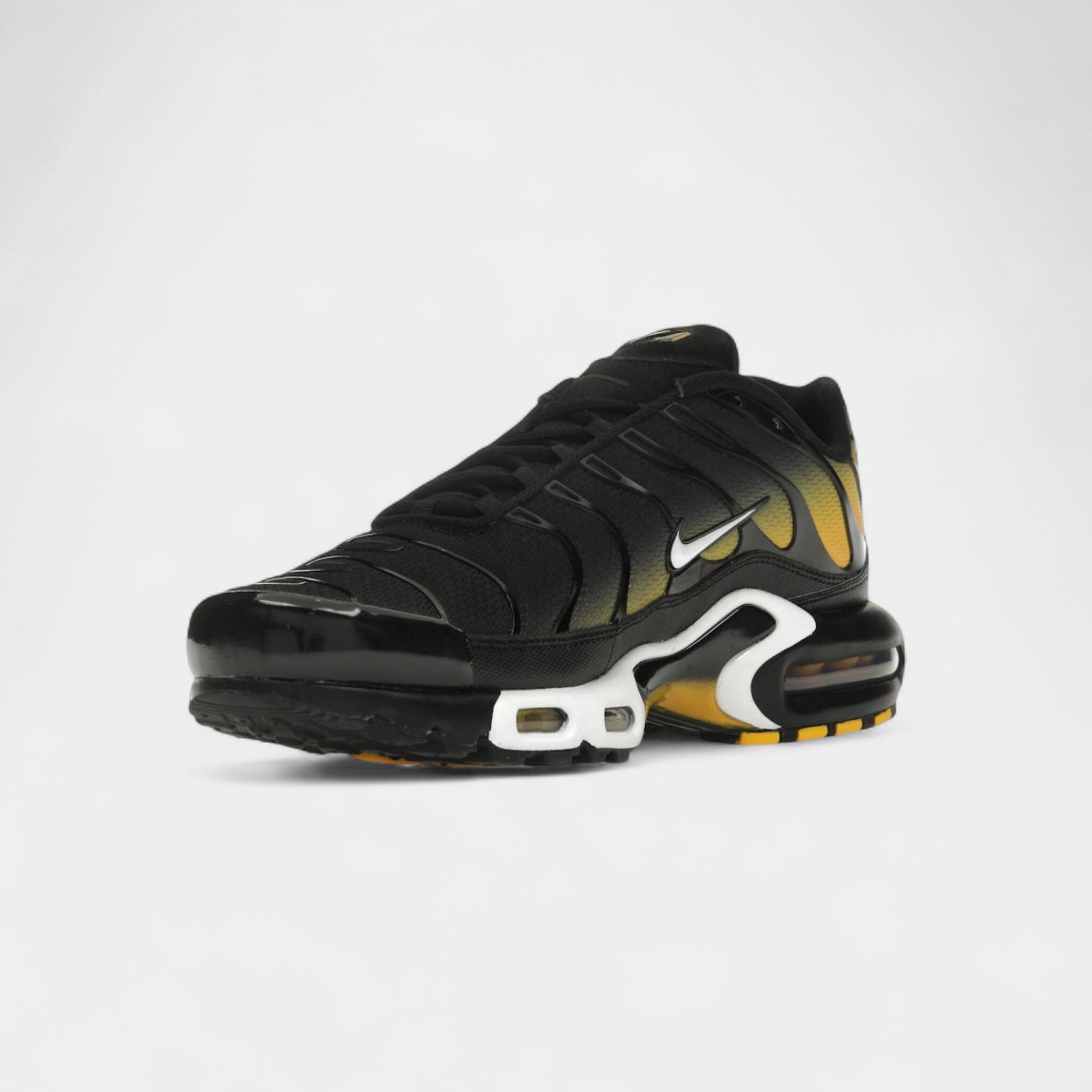 Nike Air Max Plus Black University Gold White 3/4