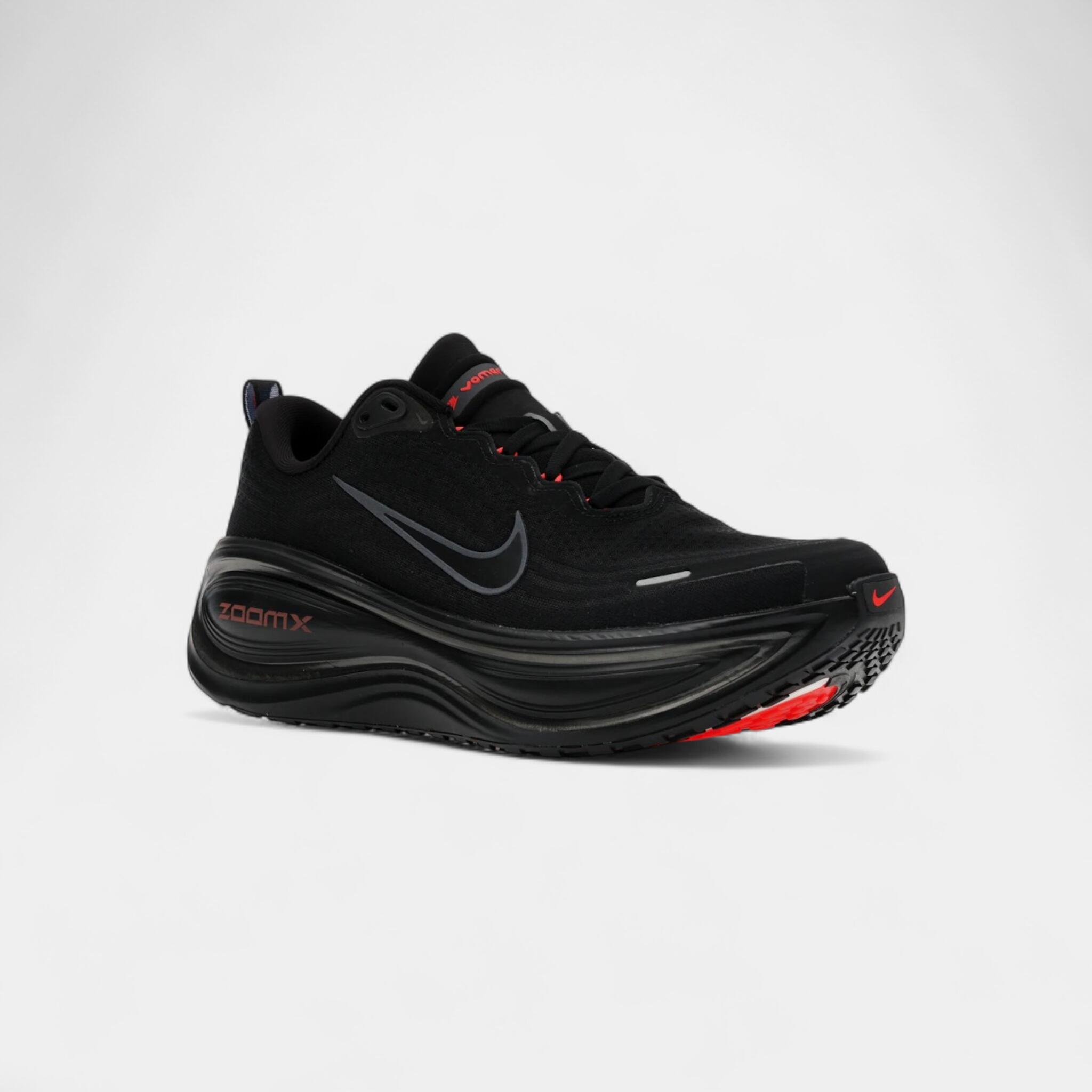 Nike Vomero Plus Black Bright Crimson 2/4