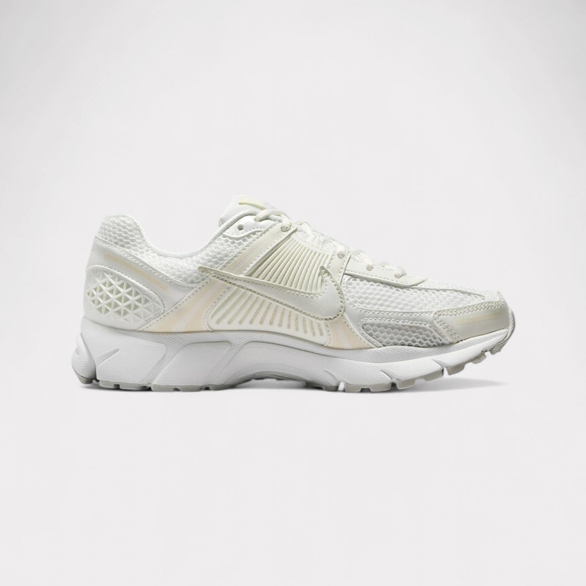 Nike Zoom Vomero 5 - Coconut Milk 3/7