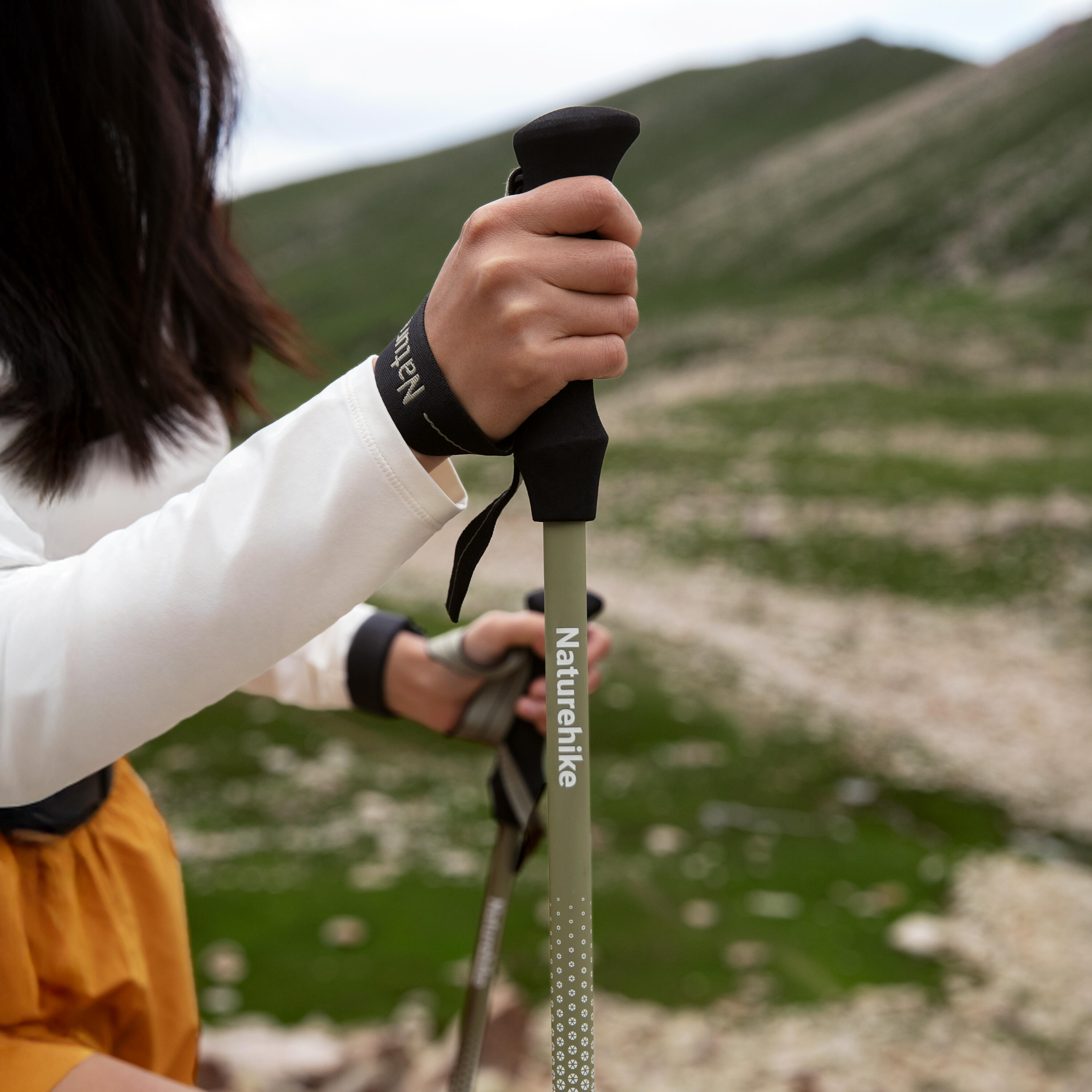 Bastón Trekking Senderismo Naturehike Carbono 3K, 3 secciones, verde 5/7