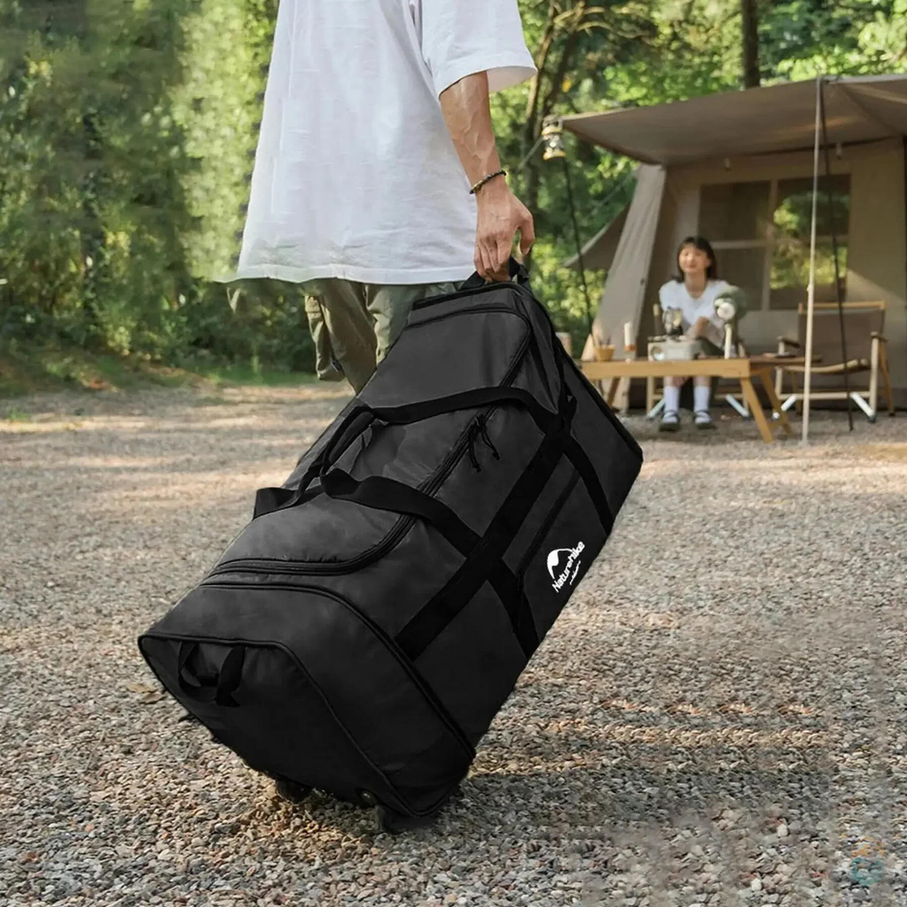 Bolso de Viaje plegable negro Naturehike con ruedas para camping 2/5