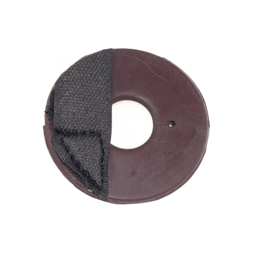 Rosette pony rubber with strap closure