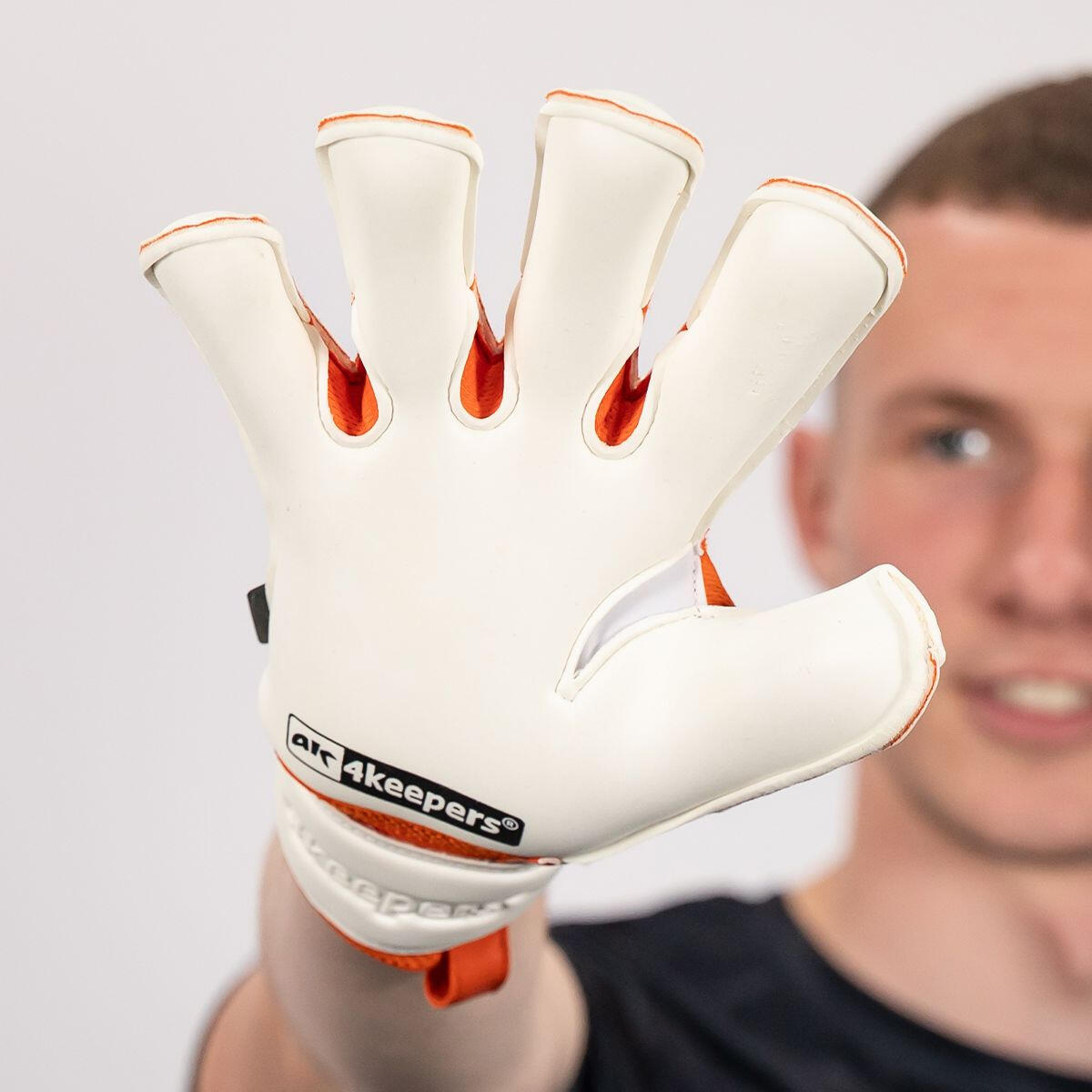 Rękawice bramkarskie dla dorosłych 4keepers CHAMP TRAINING VII RF2G 3/7