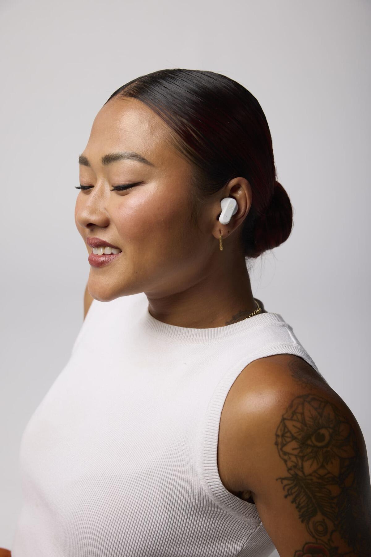 Dime Evo True Wireless-Ohrhörer, Bone/Orange 5/6