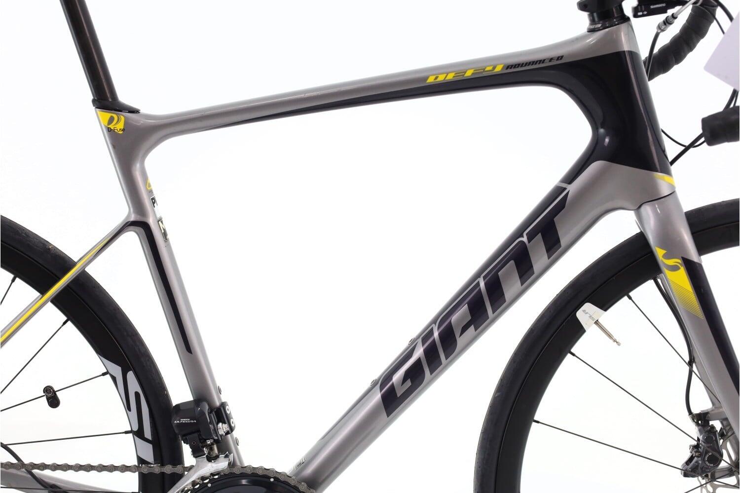 Refurbished road bike ·  Defy Advanced Pro 1 Di2 11V · Very good condition 2/7