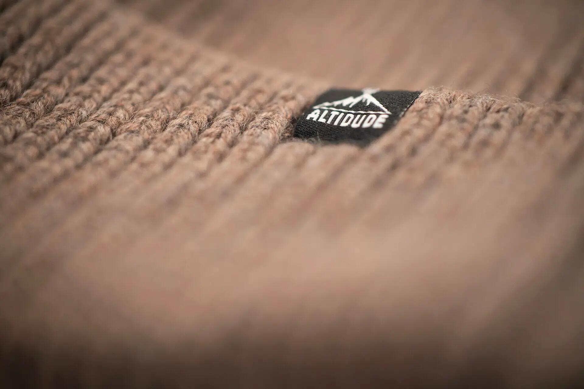 Solid – Brown 3/5