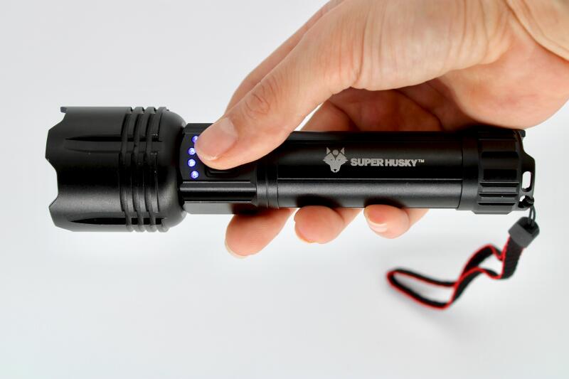 Lampe Torche Robuste MAX100 - 800 Lumens / Rechargable 3/7