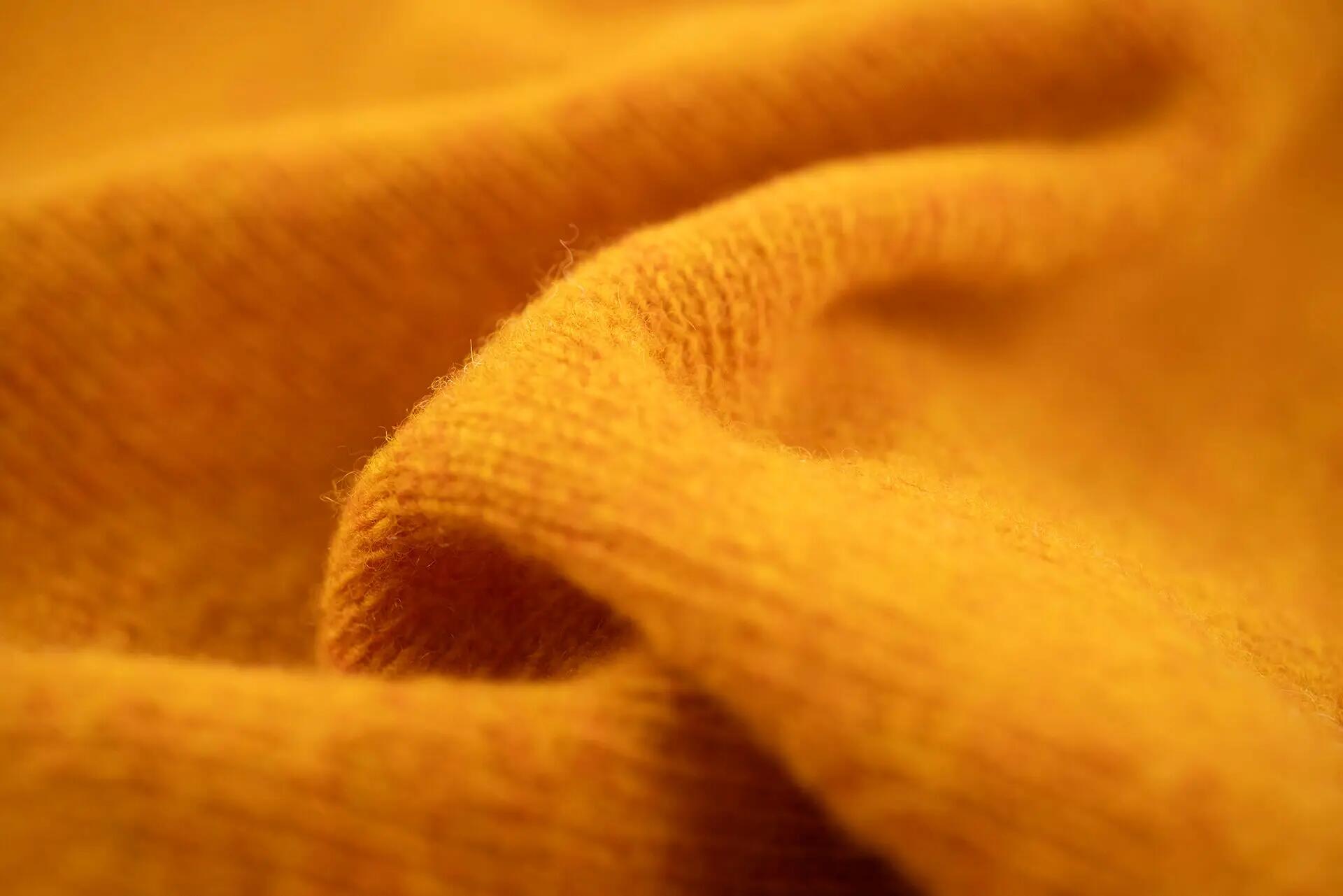 Wedge – Deep Yellow 4/7