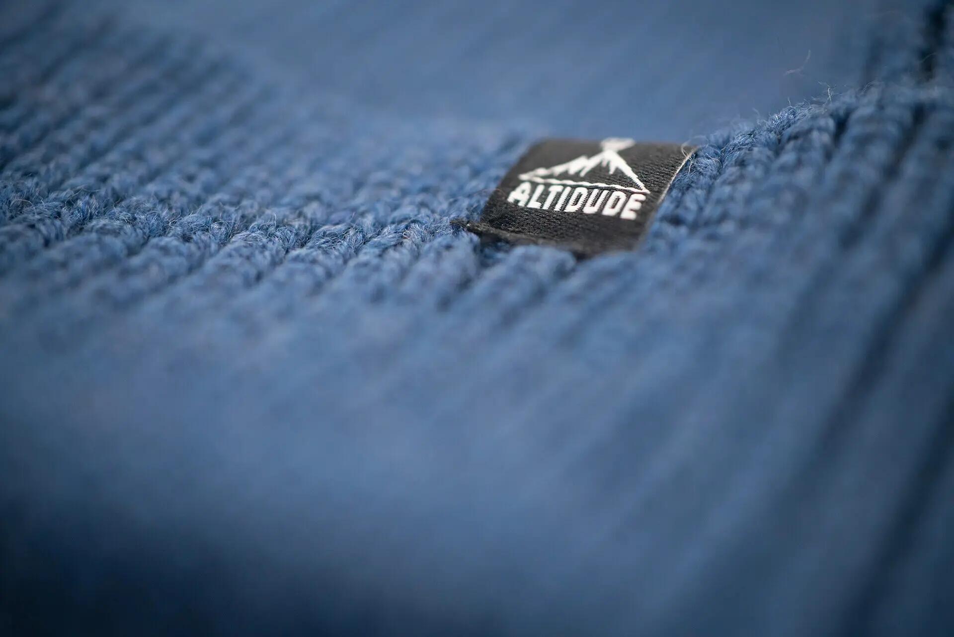 Solid – Blue 3/5