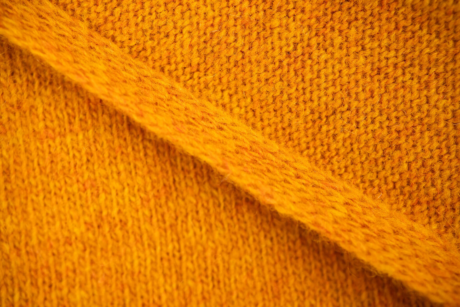 Loop – Deep Yellow 4/5