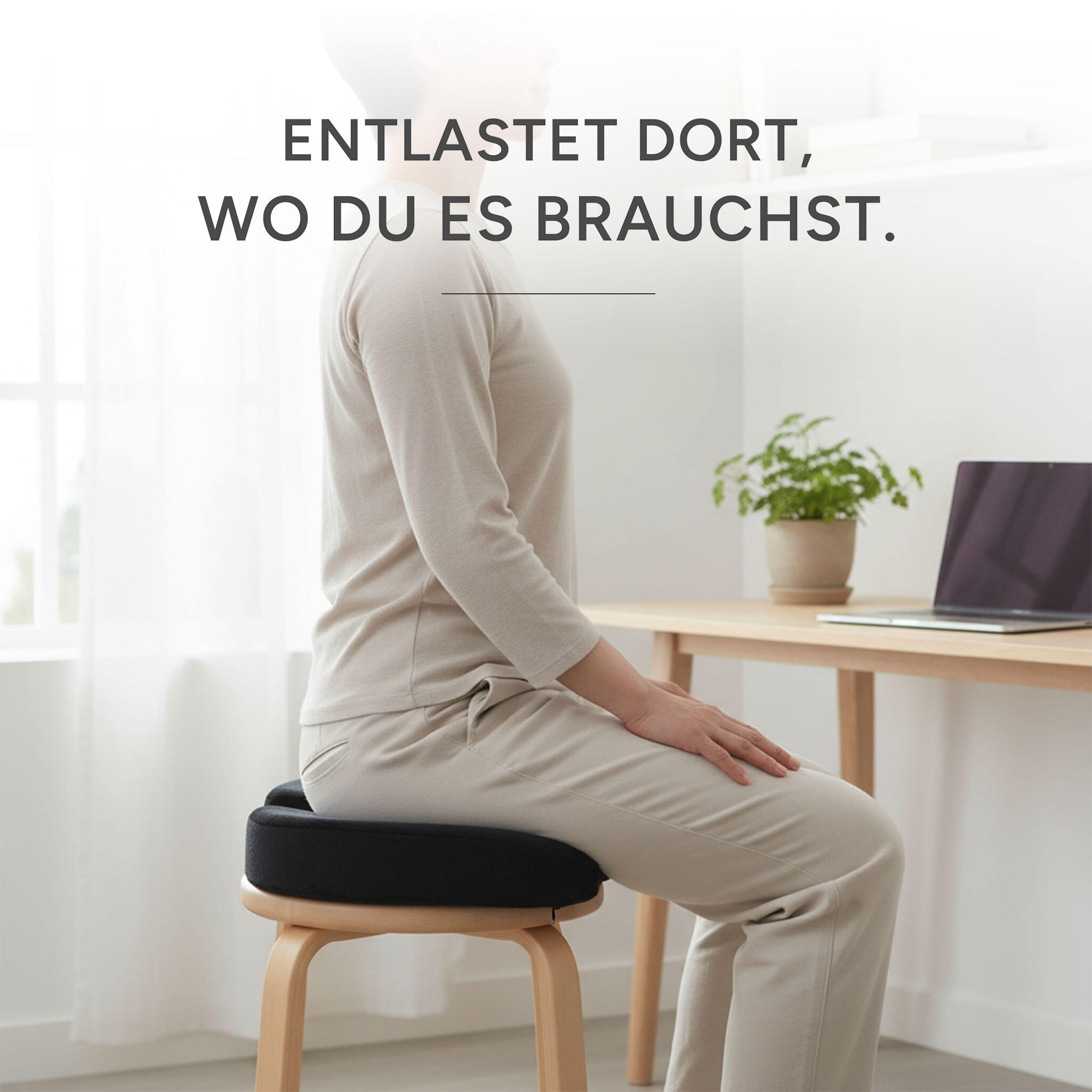 Coussin d’Assise Ergo-Relax - coussin coccyx - mémoire de forme - bureau 3/4