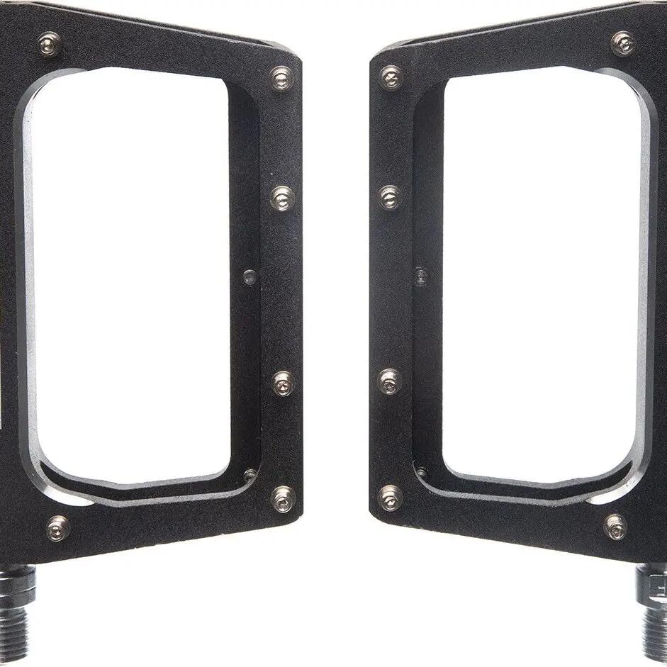 Pair of Flat Pedals Neatt Attack V2 XL 11 Pins Black