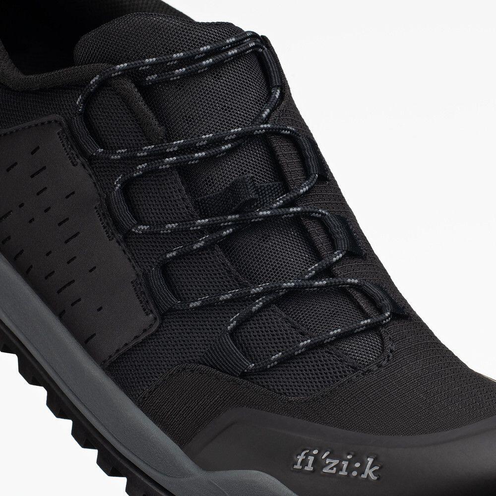 Par de Zapatillas Fizik Terra Ergolace X2 Flat Negro 5/6