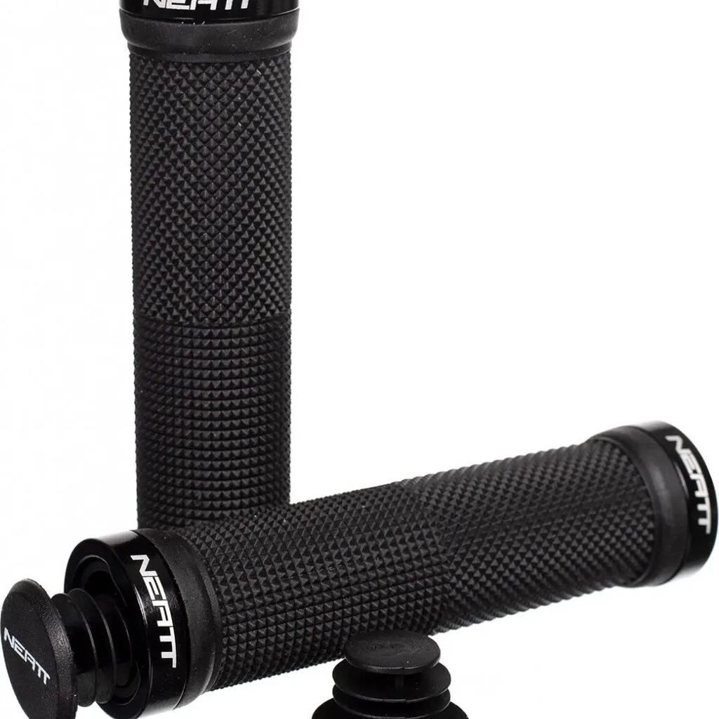 NEATT Pair of RACE Grips Black