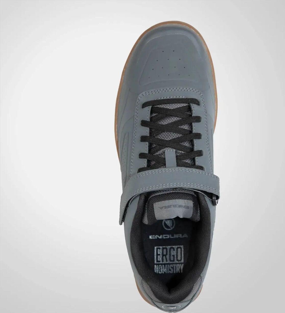 Herren Schuhe Mit Perforierten Stoffbahnen 4/5