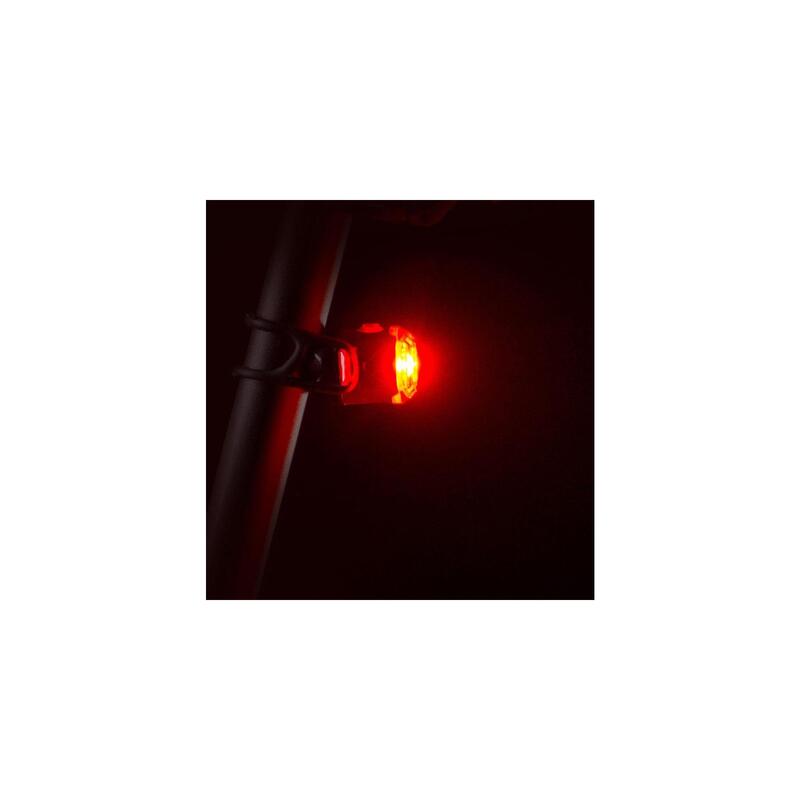 Lezyne Femto USB-C Drive Spate Negru, 15 lm, 270° vizibilitate.