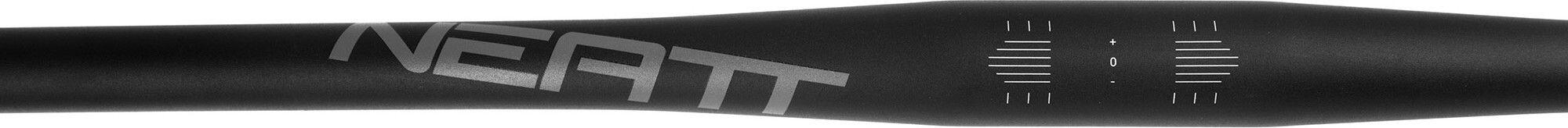 Guiador Neatt Attack plano 31,8 mm — 740 mm, Alu 6061, Backsweep 9° 2/3