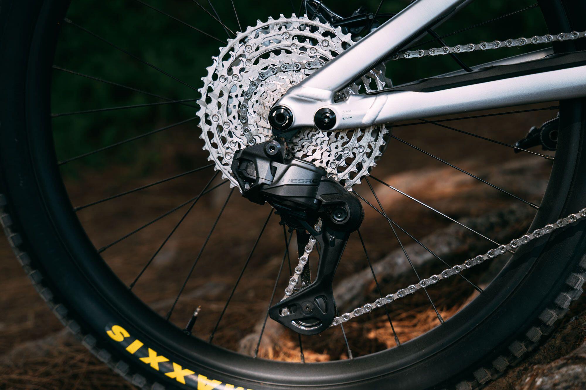 Dérailleur Arrière Shimano Deore Di2 RD-M6250-SGS (Chape Longue) 1x12V (Sans Bat 6/7