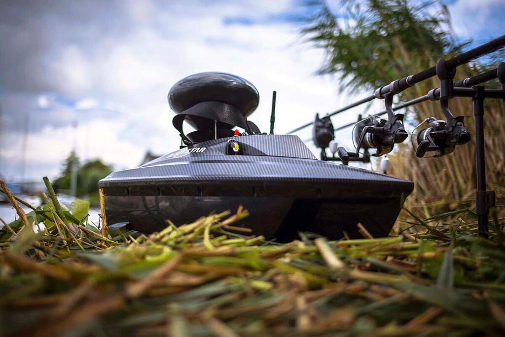 BaitStar Xpert AllinOne baitboat met GPS en Chirp+ sonar (Carbon)