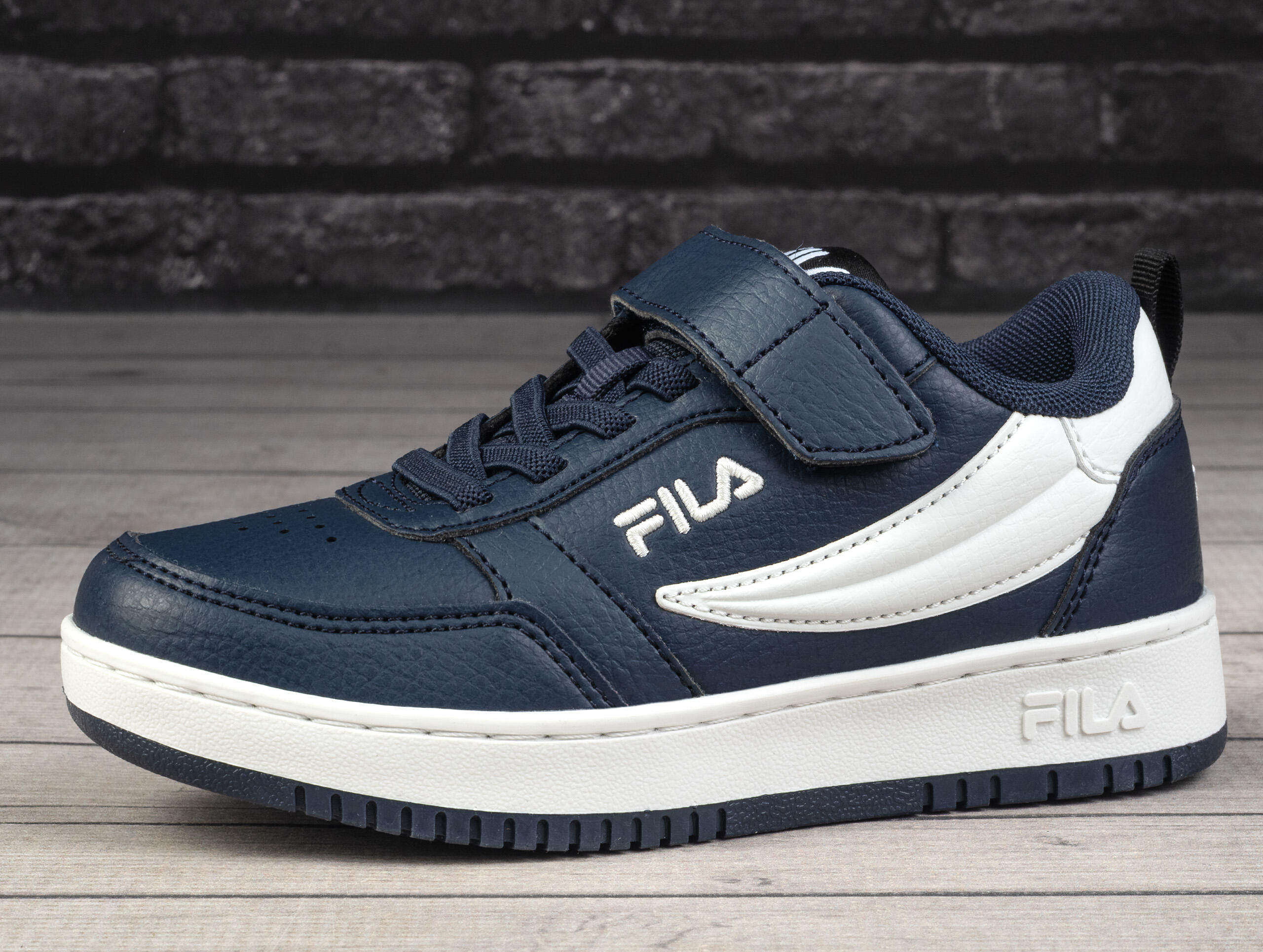 Buty dziecięce sportowe  na rzep Fila REGA NF VELCRO KIDS 3/6