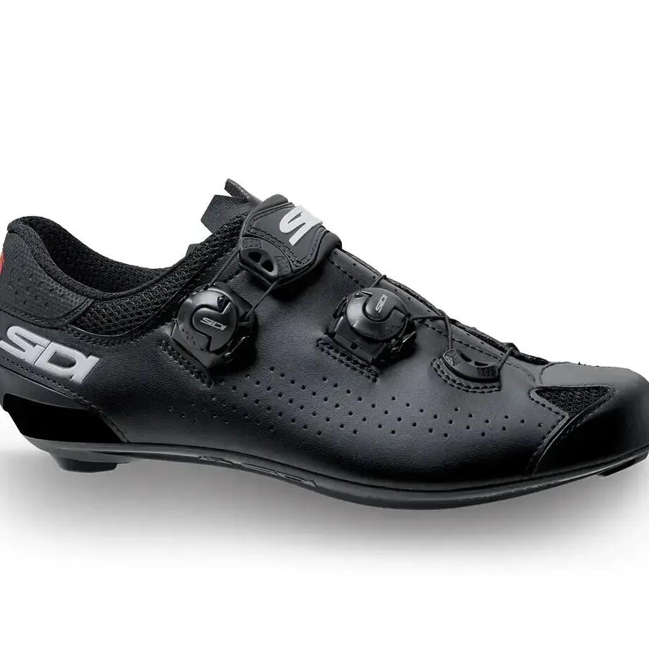 GENUIS 10 MEGA black shoes