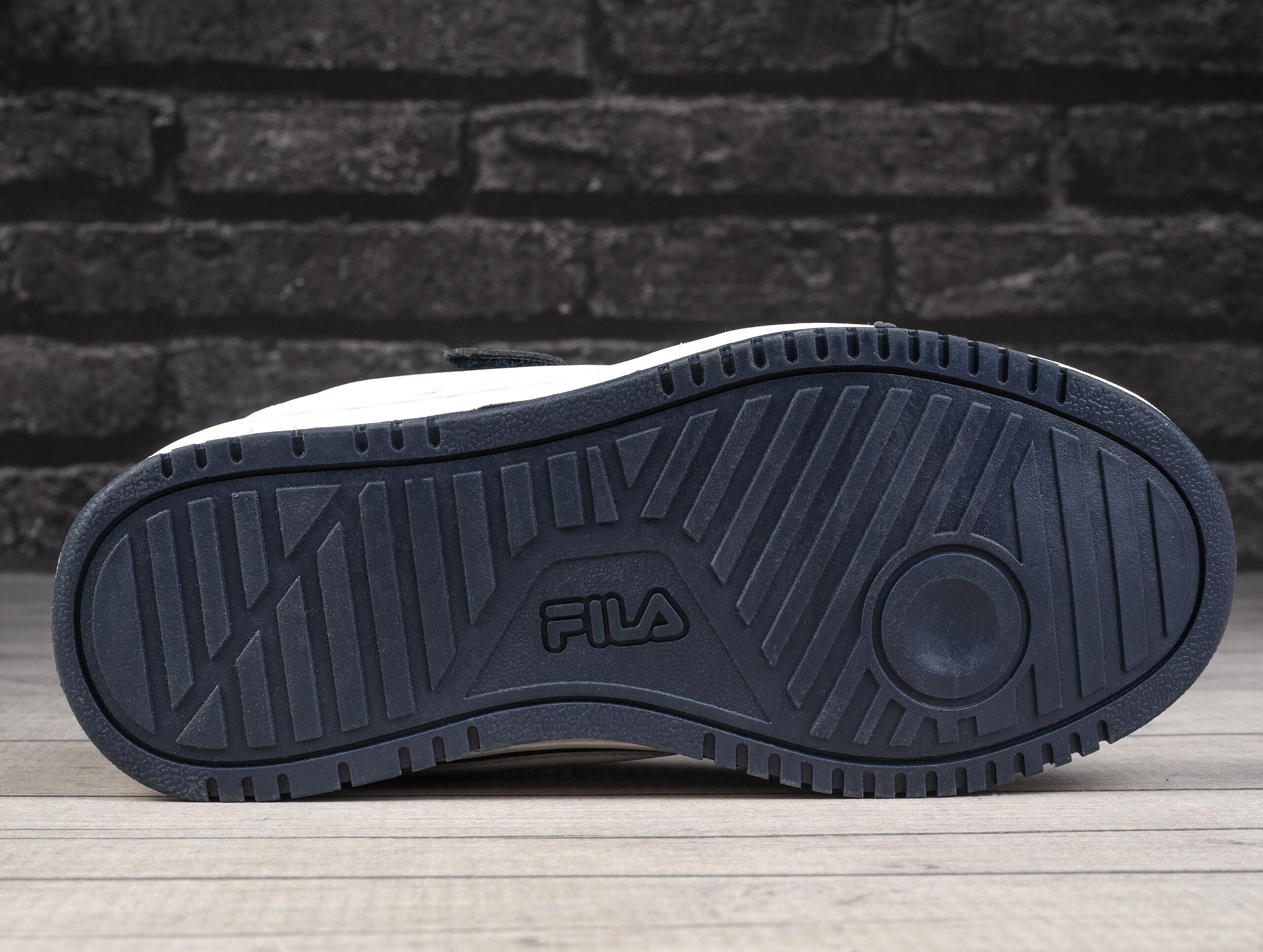 Buty dziecięce sportowe  na rzep Fila REGA NF VELCRO KIDS 5/6