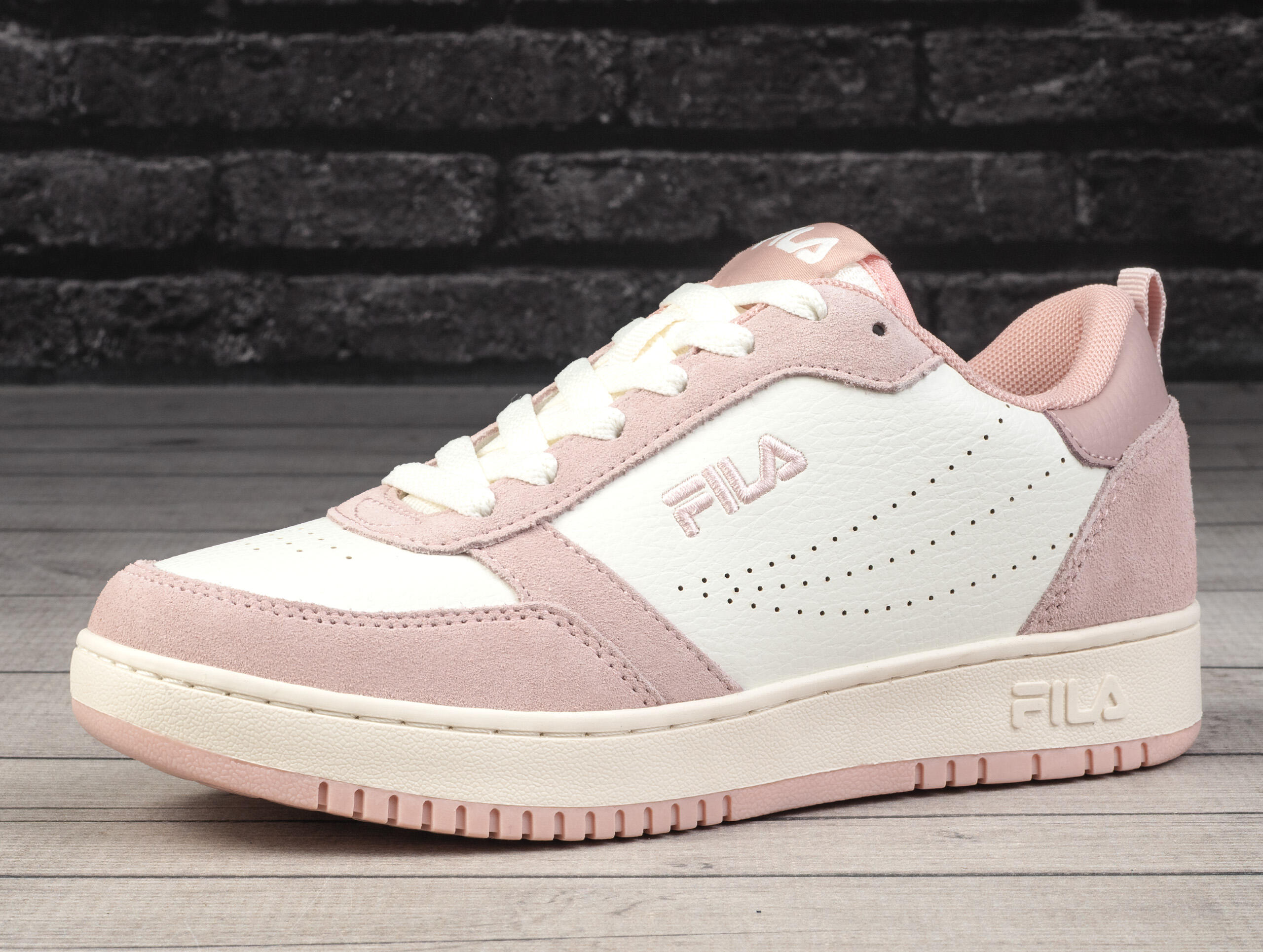 Buty damskie sneakersy sportowe Fila REGA S WMN 3/6