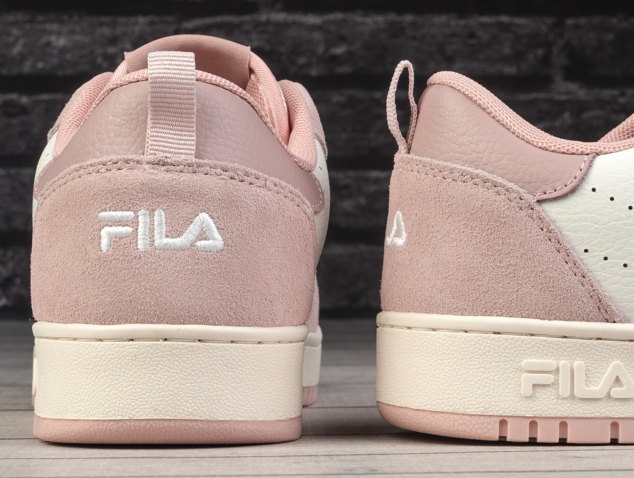 Buty damskie sneakersy sportowe Fila REGA S WMN 4/6