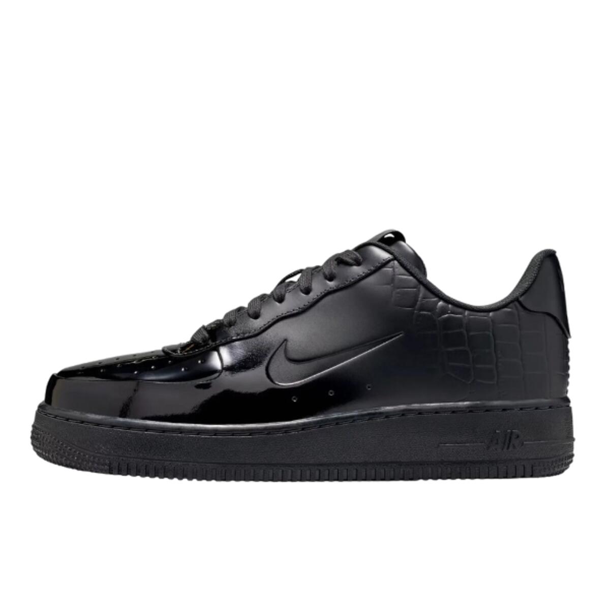 NIKE picture
