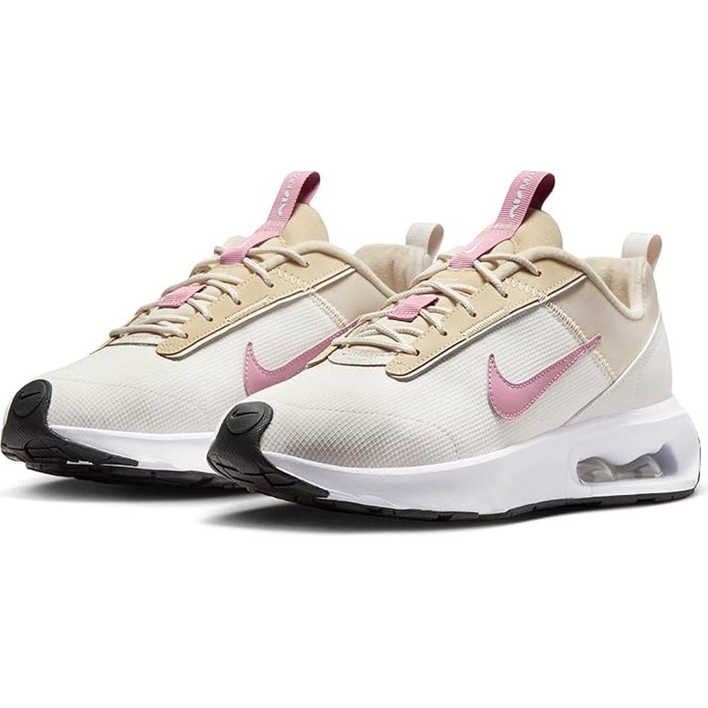 NIKE picture