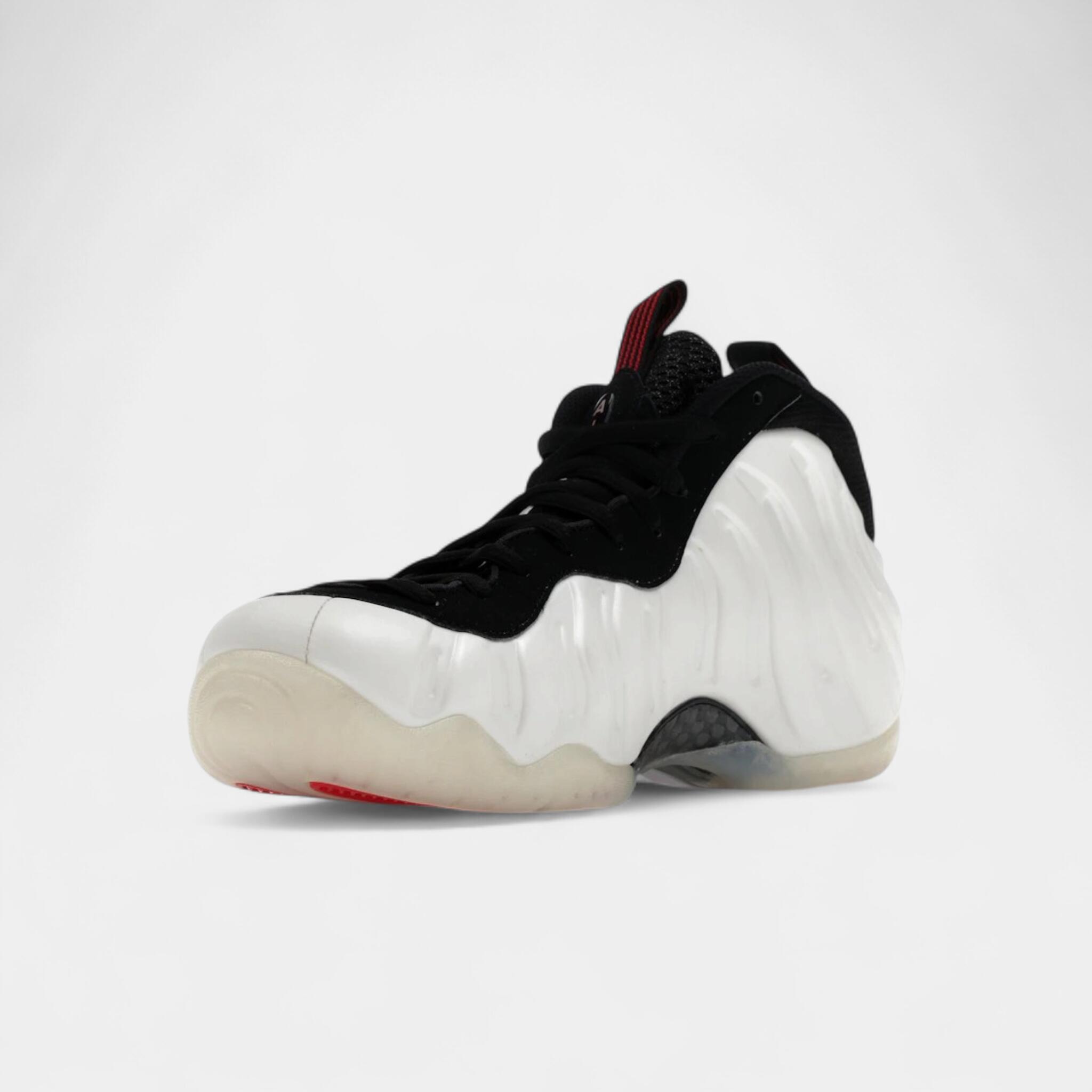 Nike Air Foamposite Pro Pearl (2025) 3/4