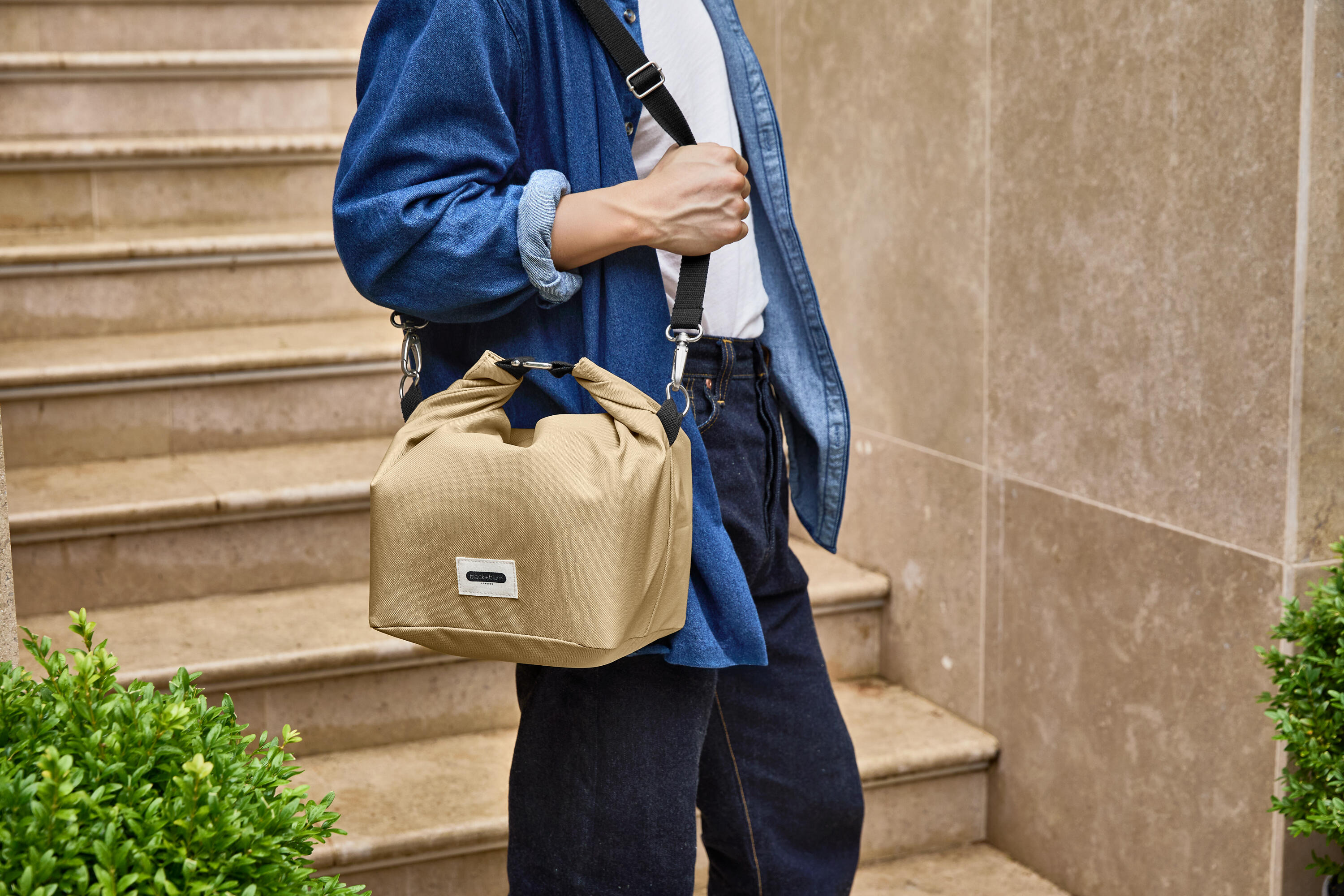 beige