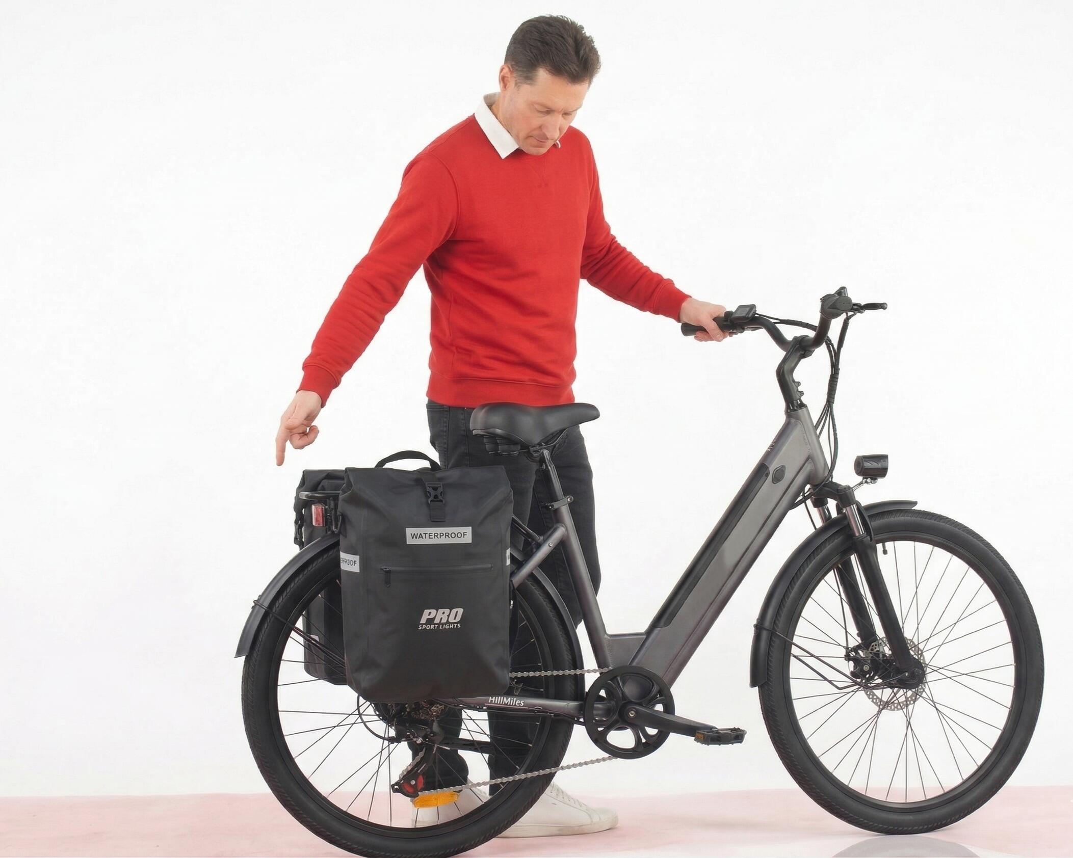 Sacoche double pour vélo 56 litres noire avec réflecteurs imperméable 2/7