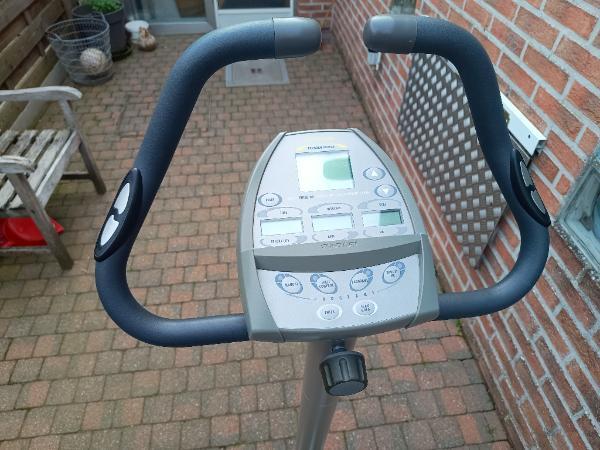 Tussen Particulieren - Hometrainer Tunturi E40 2/6