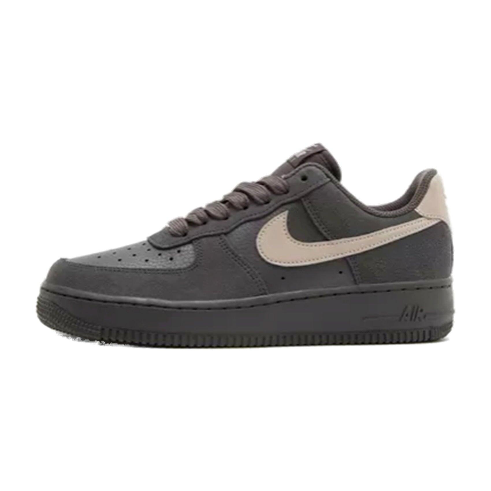 NIKE picture