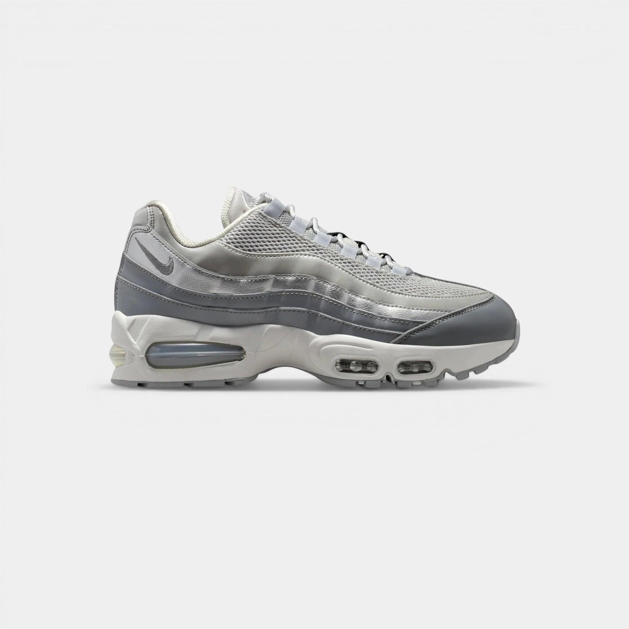 NIKE picture