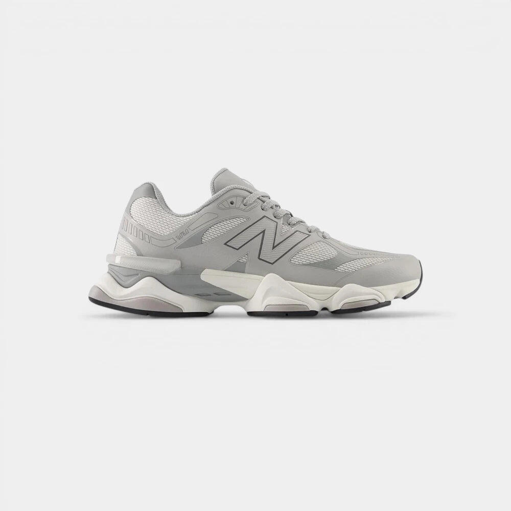 NEW BALANCE picture