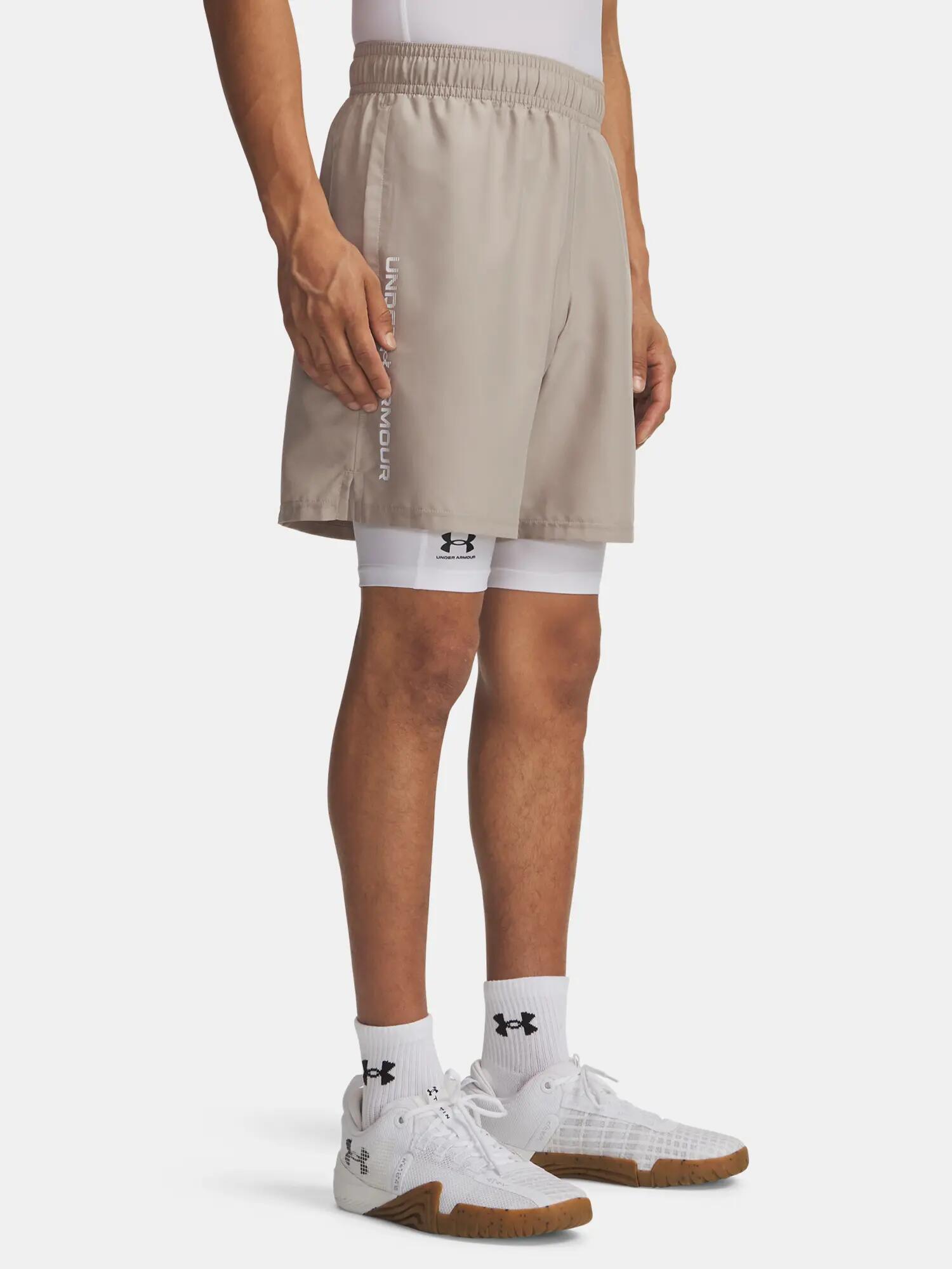 UNDER ARMOUR picture